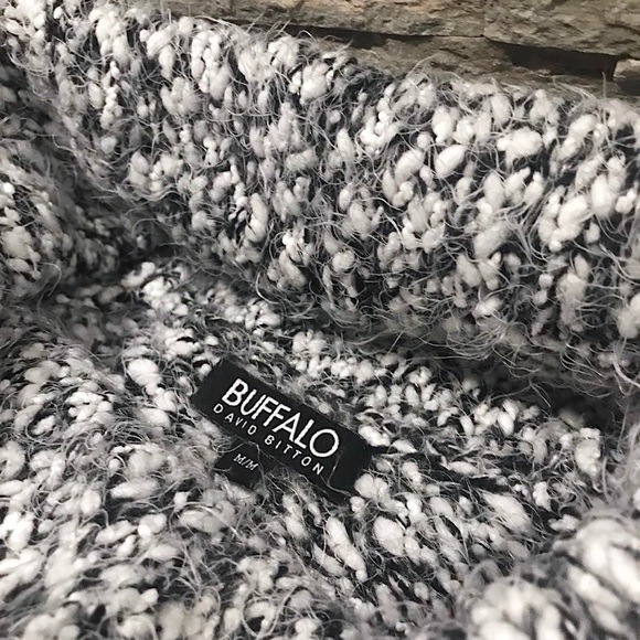 Buffalo David Bitton Chunky Knit Eyelash Textured Sweater - Picture 4 of 15